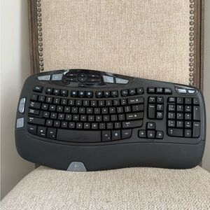 Logitech Black Ergonomic Wireless Keyboard with Palm Rest model Y-CRP140